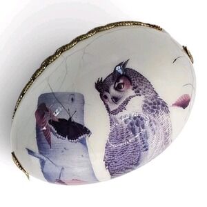 Vintage Porcelain Egg Shaped Paperweight Painted Realistic Snowy Owl Gold Leaves